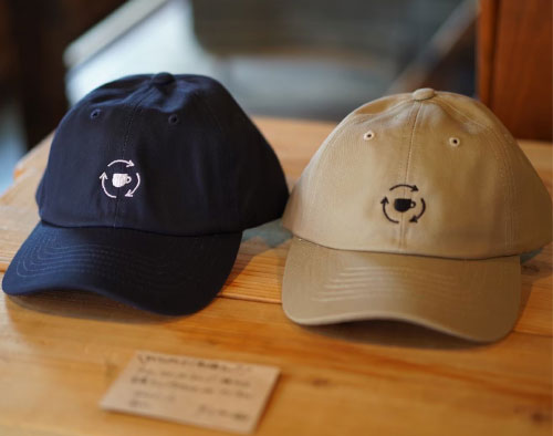 キャップ店頭で販売しています